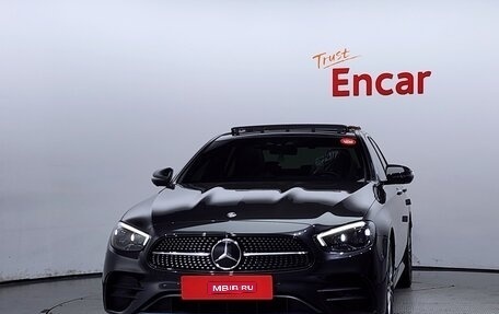 Mercedes-Benz E-Класс, 2021 год, 3 451 000 рублей, 1 фотография