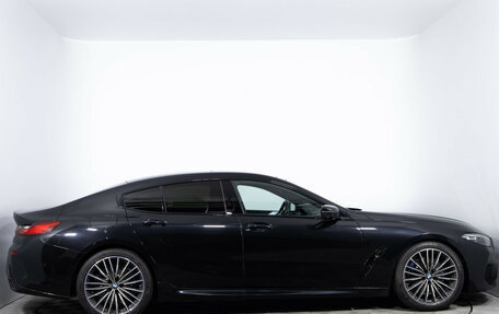 BMW 8 серия, 2019 год, 6 784 000 рублей, 4 фотография