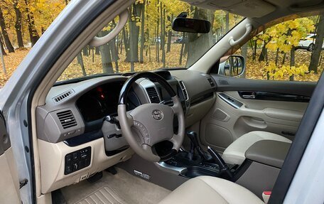 Toyota Land Cruiser Prado 120 рестайлинг, 2008 год, 2 600 000 рублей, 6 фотография