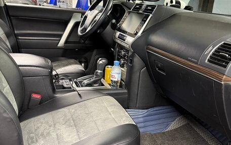 Toyota Land Cruiser Prado 150 рестайлинг 2, 2021 год, 7 200 000 рублей, 6 фотография