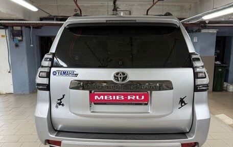 Toyota Land Cruiser Prado 150 рестайлинг 2, 2021 год, 7 200 000 рублей, 5 фотография