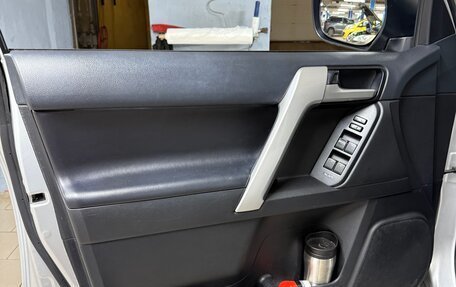 Toyota Land Cruiser Prado 150 рестайлинг 2, 2021 год, 7 200 000 рублей, 18 фотография