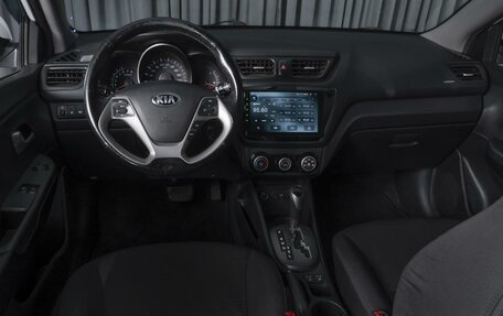 KIA Rio III рестайлинг, 2016 год, 999 000 рублей, 6 фотография