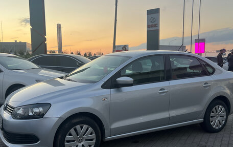 Volkswagen Polo VI (EU Market), 2013 год, 910 000 рублей, 1 фотография