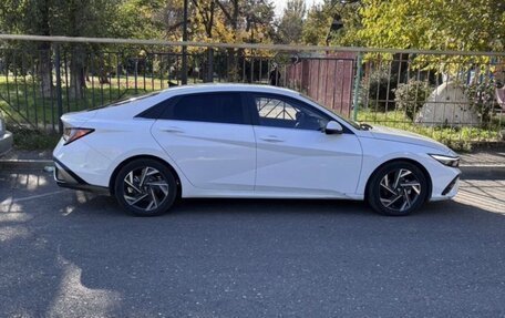 Hyundai Elantra, 2024 год, 2 150 000 рублей, 2 фотография