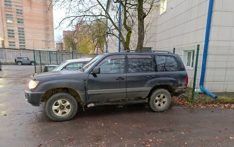 Toyota Land Cruiser 100 рестайлинг 2, 2001 год, 800 000 рублей, 3 фотография