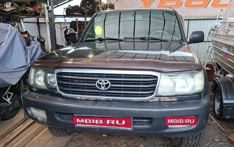 Toyota Land Cruiser 100 рестайлинг 2, 2001 год, 800 000 рублей, 4 фотография