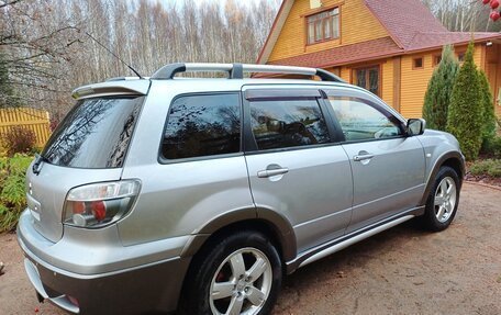 Mitsubishi Outlander III рестайлинг 3, 2004 год, 840 000 рублей, 6 фотография