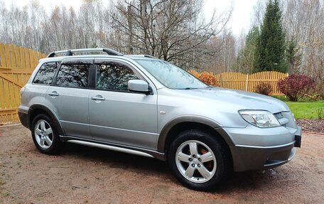 Mitsubishi Outlander III рестайлинг 3, 2004 год, 840 000 рублей, 8 фотография