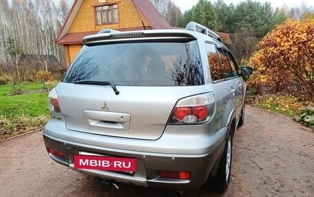 Mitsubishi Outlander III рестайлинг 3, 2004 год, 840 000 рублей, 5 фотография