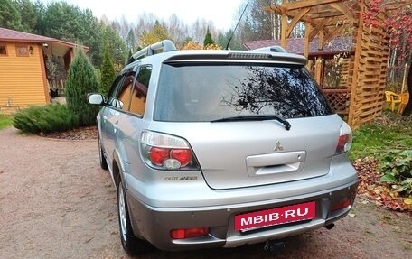 Mitsubishi Outlander III рестайлинг 3, 2004 год, 840 000 рублей, 4 фотография