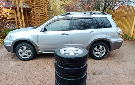 Mitsubishi Outlander III рестайлинг 3, 2004 год, 840 000 рублей, 39 фотография