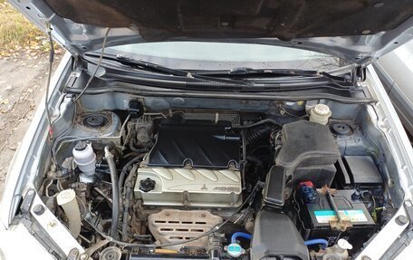 Mitsubishi Outlander III рестайлинг 3, 2004 год, 840 000 рублей, 35 фотография