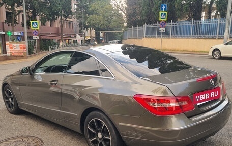 Mercedes-Benz E-Класс, 2009 год, 1 300 000 рублей, 4 фотография