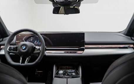 BMW 5 серия, 2025 год, 7 990 000 рублей, 15 фотография