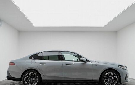 BMW 5 серия, 2025 год, 7 990 000 рублей, 5 фотография