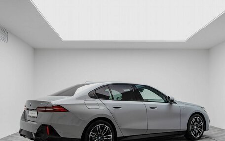 BMW 5 серия, 2025 год, 7 990 000 рублей, 6 фотография