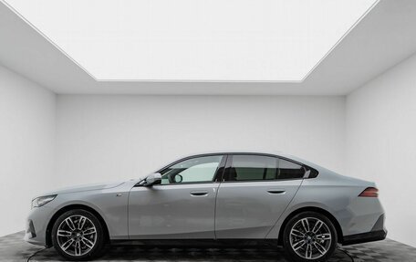 BMW 5 серия, 2025 год, 7 990 000 рублей, 11 фотография