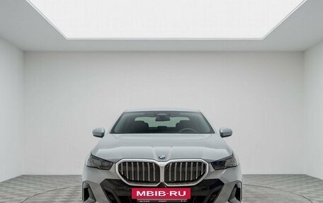 BMW 5 серия, 2025 год, 7 990 000 рублей, 3 фотография