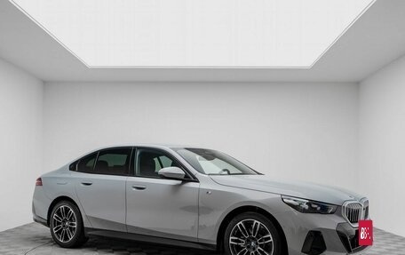 BMW 5 серия, 2025 год, 7 990 000 рублей, 4 фотография