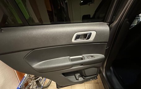 Ford Explorer VI, 2012 год, 1 950 000 рублей, 14 фотография