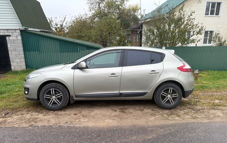 Renault Megane III, 2014 год, 880 000 рублей, 2 фотография