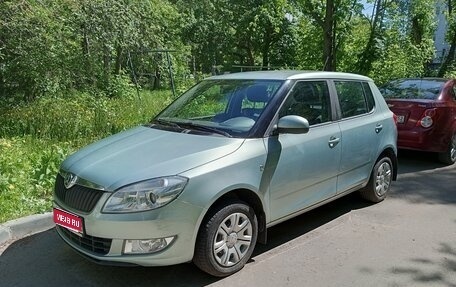 Skoda Fabia II, 2013 год, 750 000 рублей, 1 фотография