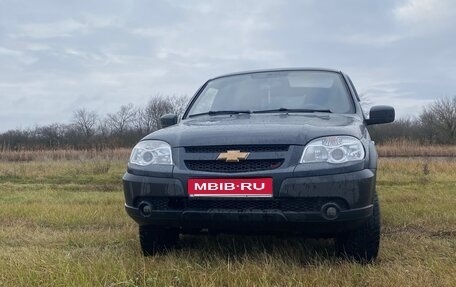 Chevrolet Niva I рестайлинг, 2015 год, 750 000 рублей, 1 фотография