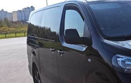 Peugeot Traveller I, 2022 год, 2 350 000 рублей, 2 фотография