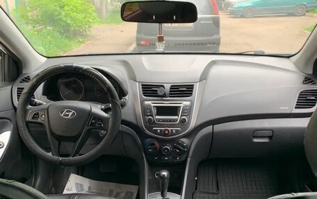 Hyundai Solaris II рестайлинг, 2015 год, 700 000 рублей, 7 фотография