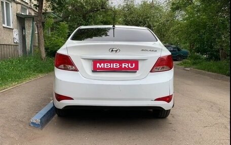 Hyundai Solaris II рестайлинг, 2015 год, 700 000 рублей, 3 фотография