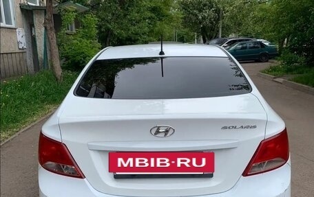 Hyundai Solaris II рестайлинг, 2015 год, 700 000 рублей, 4 фотография