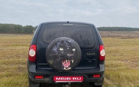 Chevrolet Niva I рестайлинг, 2015 год, 750 000 рублей, 4 фотография