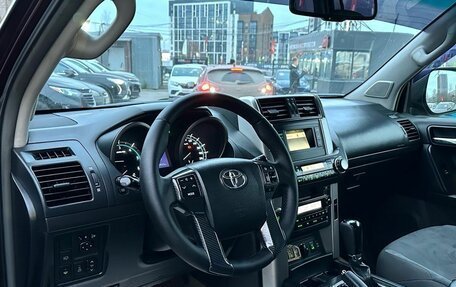 Toyota Land Cruiser Prado 150 рестайлинг 2, 2012 год, 2 819 000 рублей, 11 фотография