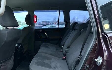 Toyota Land Cruiser Prado 150 рестайлинг 2, 2012 год, 2 819 000 рублей, 37 фотография