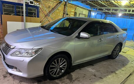 Toyota Camry, 2013 год, 1 690 000 рублей, 2 фотография