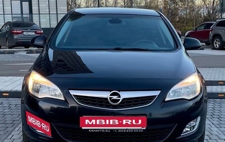 Opel Astra J, 2010 год, 699 000 рублей, 2 фотография