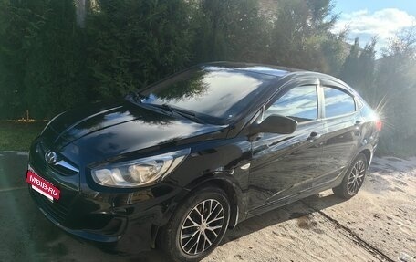 Hyundai Solaris II рестайлинг, 2013 год, 699 000 рублей, 3 фотография