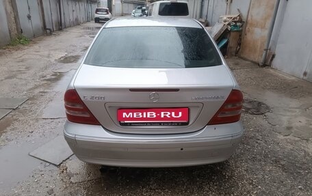 Mercedes-Benz C-Класс, 2003 год, 599 000 рублей, 3 фотография