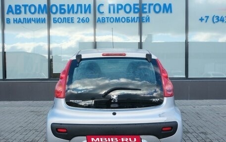 Peugeot 107 I рестайлинг, 2009 год, 289 000 рублей, 4 фотография