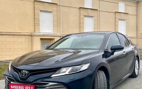 Toyota Camry, 2019 год, 3 000 000 рублей, 9 фотография