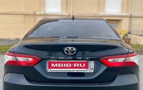 Toyota Camry, 2019 год, 3 000 000 рублей, 3 фотография