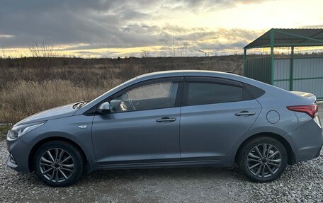 Hyundai Solaris II рестайлинг, 2017 год, 1 350 000 рублей, 2 фотография