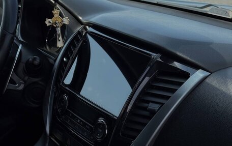 Mitsubishi Pajero Sport III рестайлинг, 2016 год, 2 650 000 рублей, 11 фотография