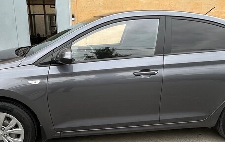 Hyundai Solaris II рестайлинг, 2021 год, 1 620 000 рублей, 6 фотография