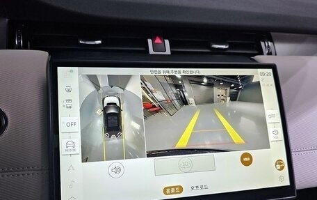 Land Rover Discovery Sport I рестайлинг, 2024 год, 4 081 000 рублей, 10 фотография