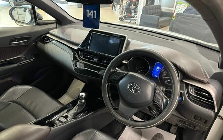 Toyota C-HR I рестайлинг, 2017 год, 2 429 000 рублей, 11 фотография