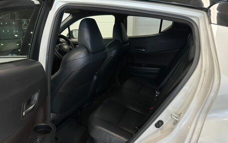 Toyota C-HR I рестайлинг, 2017 год, 2 429 000 рублей, 17 фотография