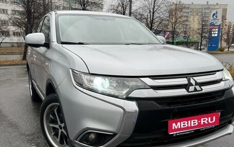 Mitsubishi Outlander III рестайлинг 3, 2016 год, 1 450 000 рублей, 1 фотография