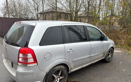 Opel Zafira B, 2010 год, 670 000 рублей, 7 фотография